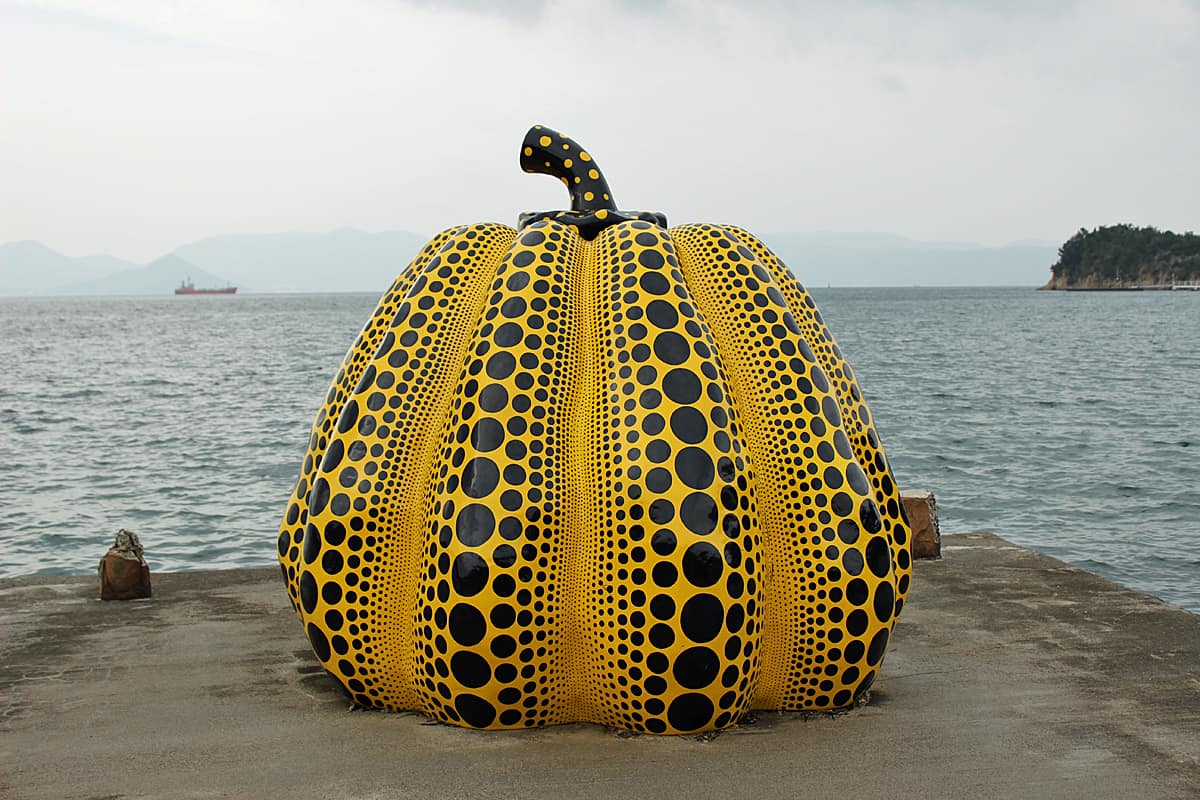 Naoshima_yayoi_kusama1